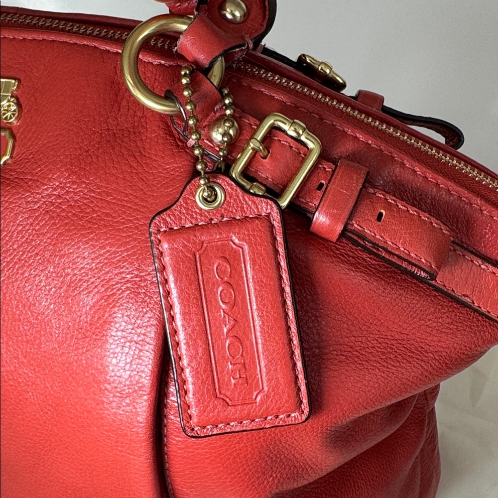 Coach Madison Leather Lindsey Satchel *Authentic* - Picture 7 of 16